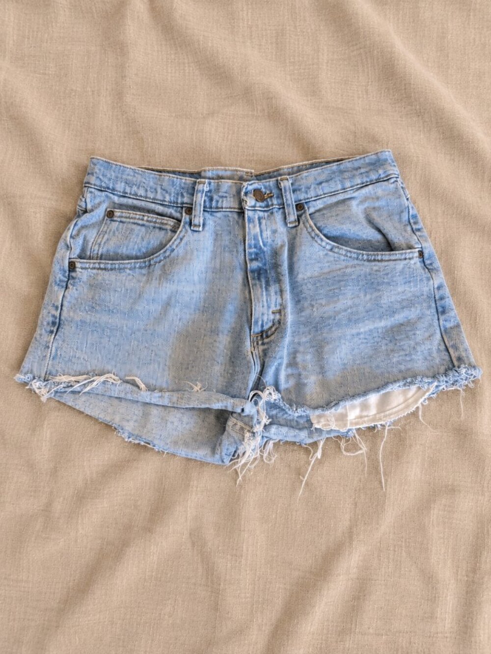 Vintage Wrangler Light Wash Cutoff Denim Shorts